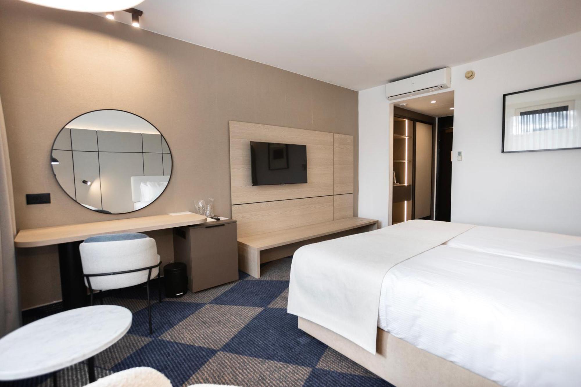 Hotel Holiday Sarajevo Luaran gambar