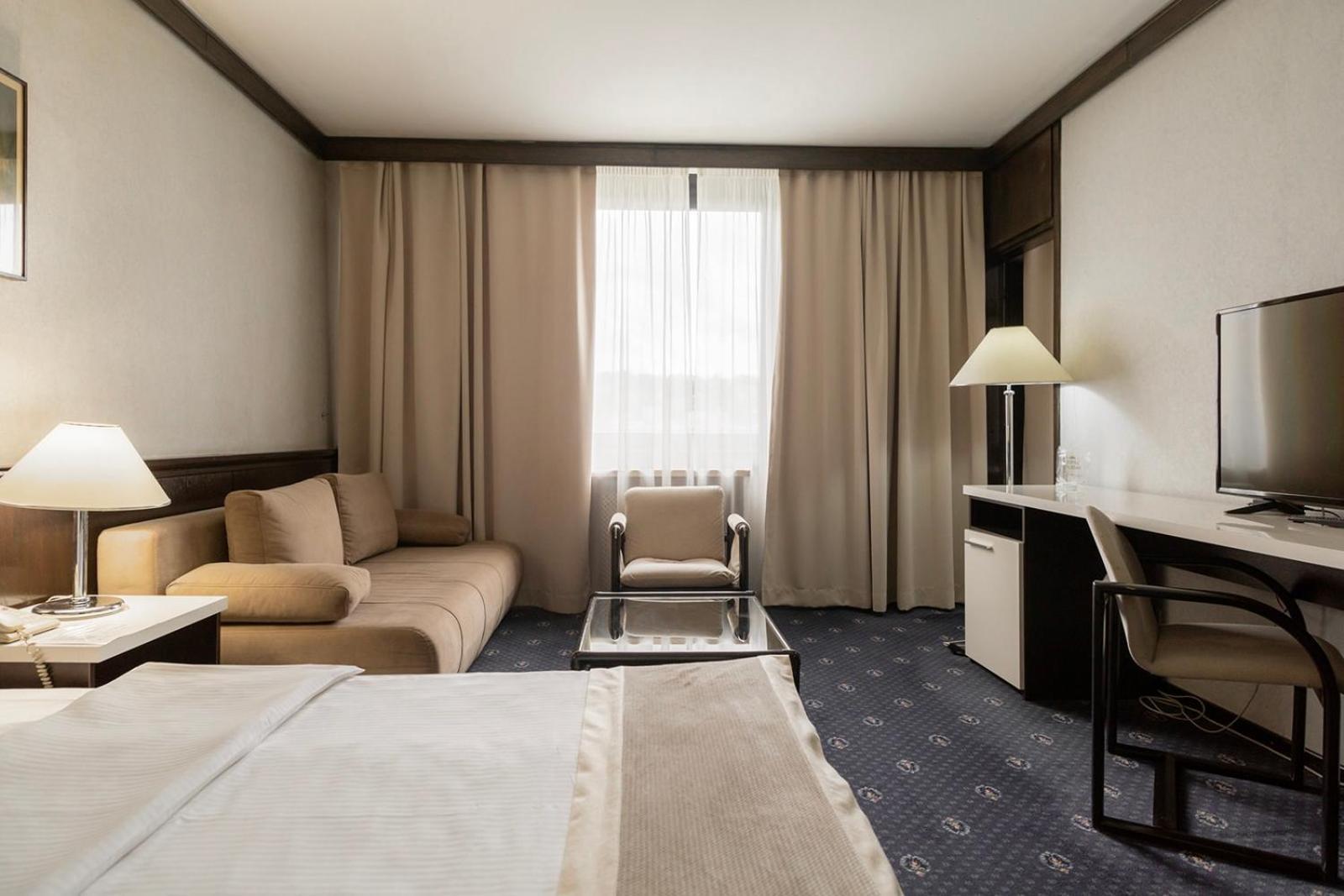 Hotel Holiday Sarajevo Luaran gambar