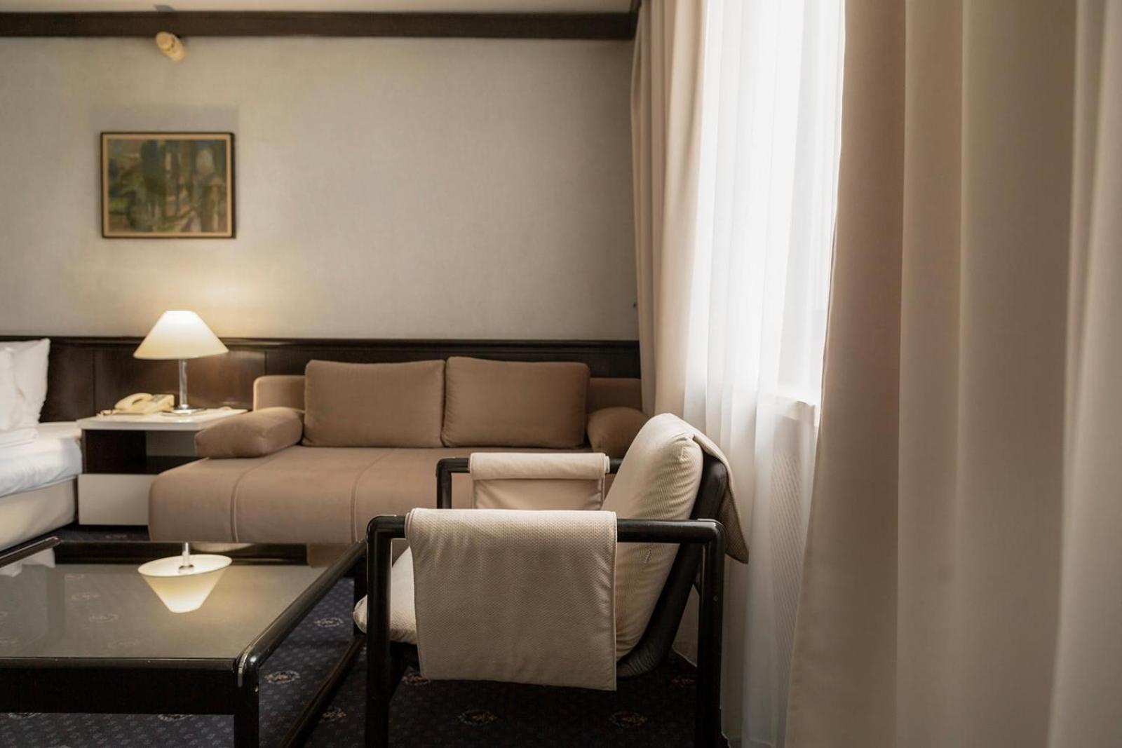 Hotel Holiday Sarajevo Luaran gambar