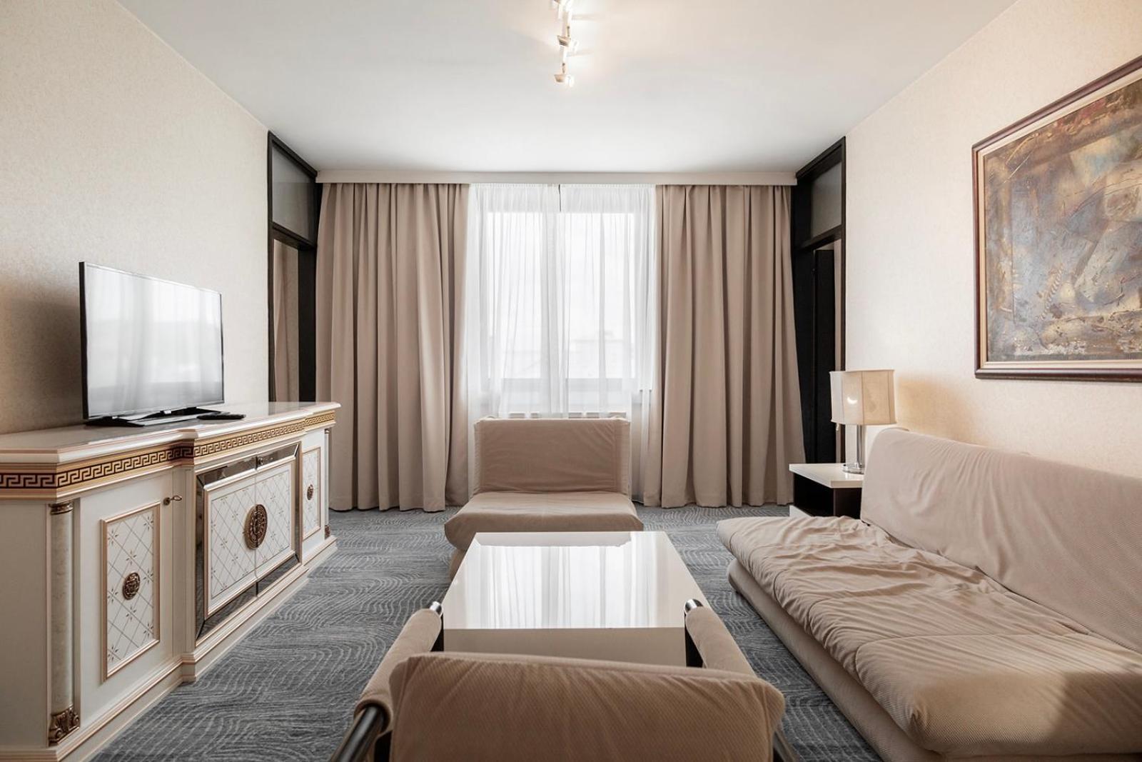 Hotel Holiday Sarajevo Luaran gambar