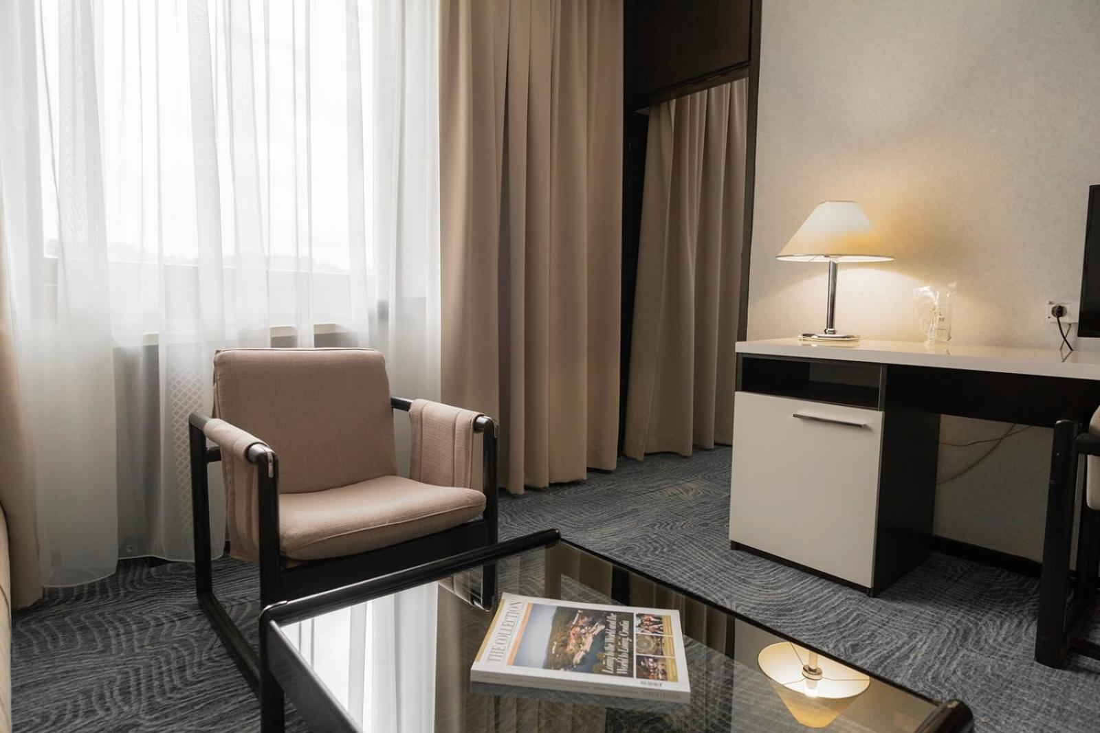Hotel Holiday Sarajevo Luaran gambar