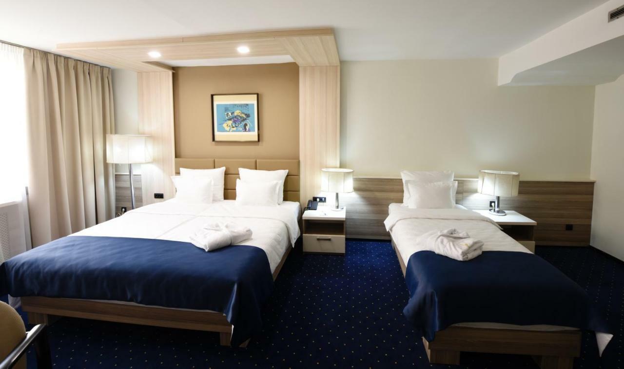 Hotel Holiday Sarajevo Luaran gambar